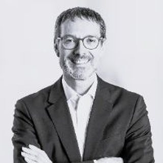 Dr. Stefan Eckert